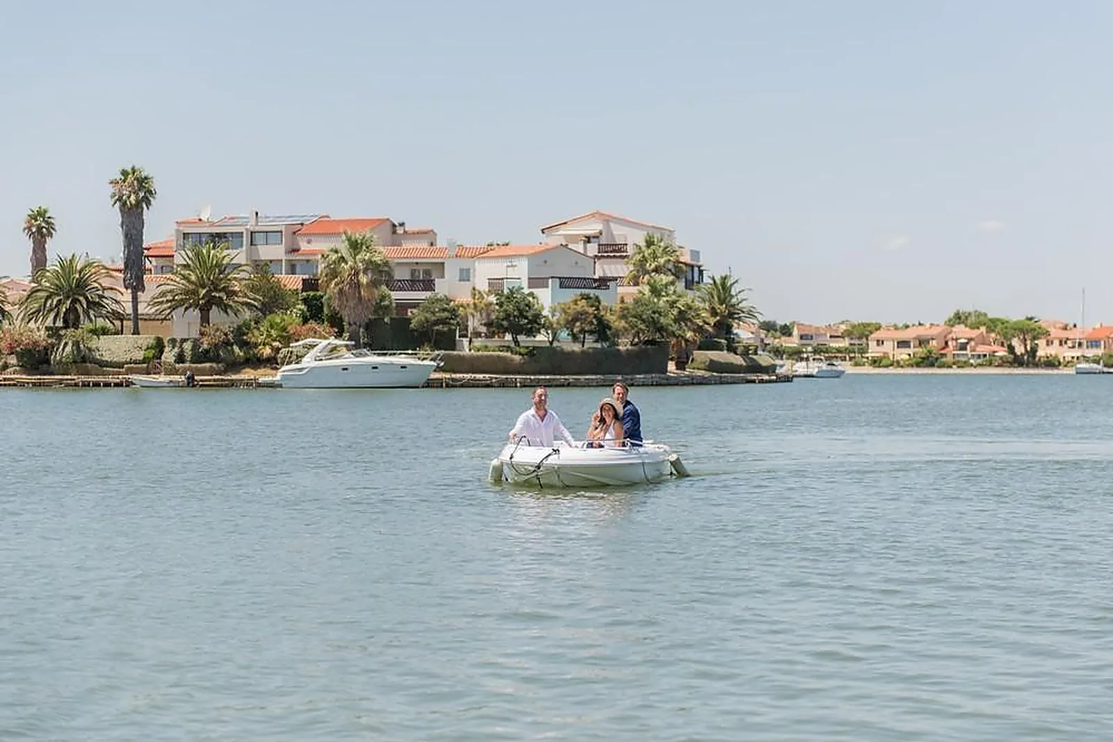 Lieux événementiels, HOTEL L'ILE DE LA LAGUNE