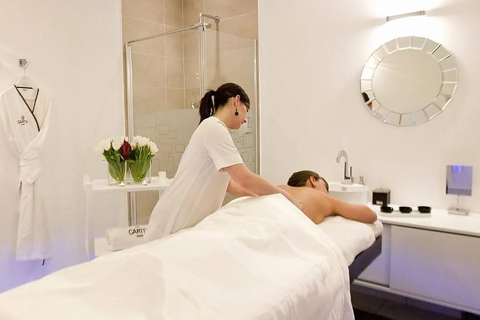 Lieux événementiels, HOTEL L'ILE DE LA LAGUNE