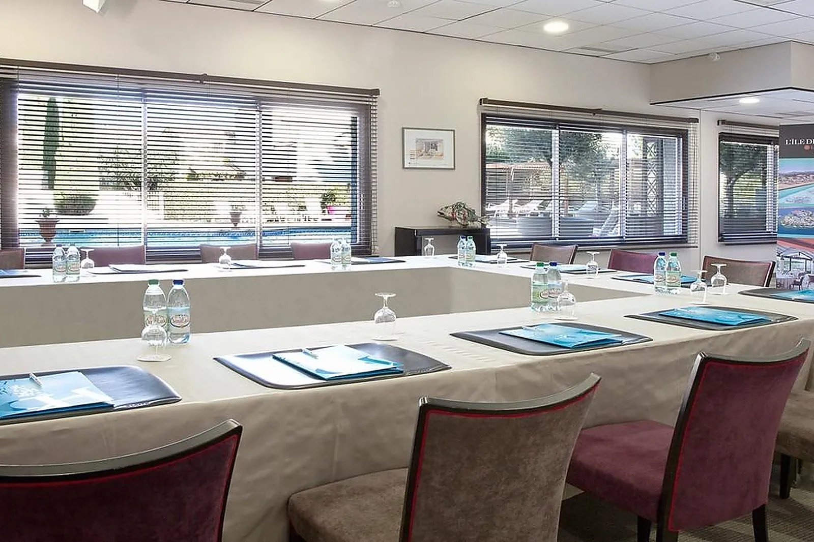 Lieux événementiels, HOTEL L'ILE DE LA LAGUNE