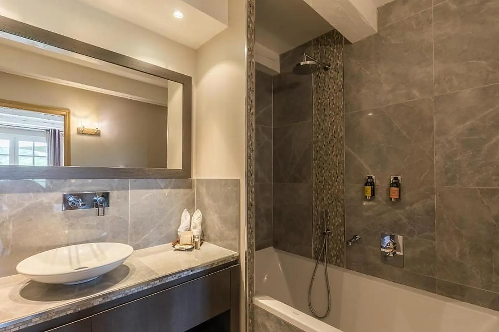 Lieux événementiels, HÔTEL LA BASTIDE SAINT GEORGES