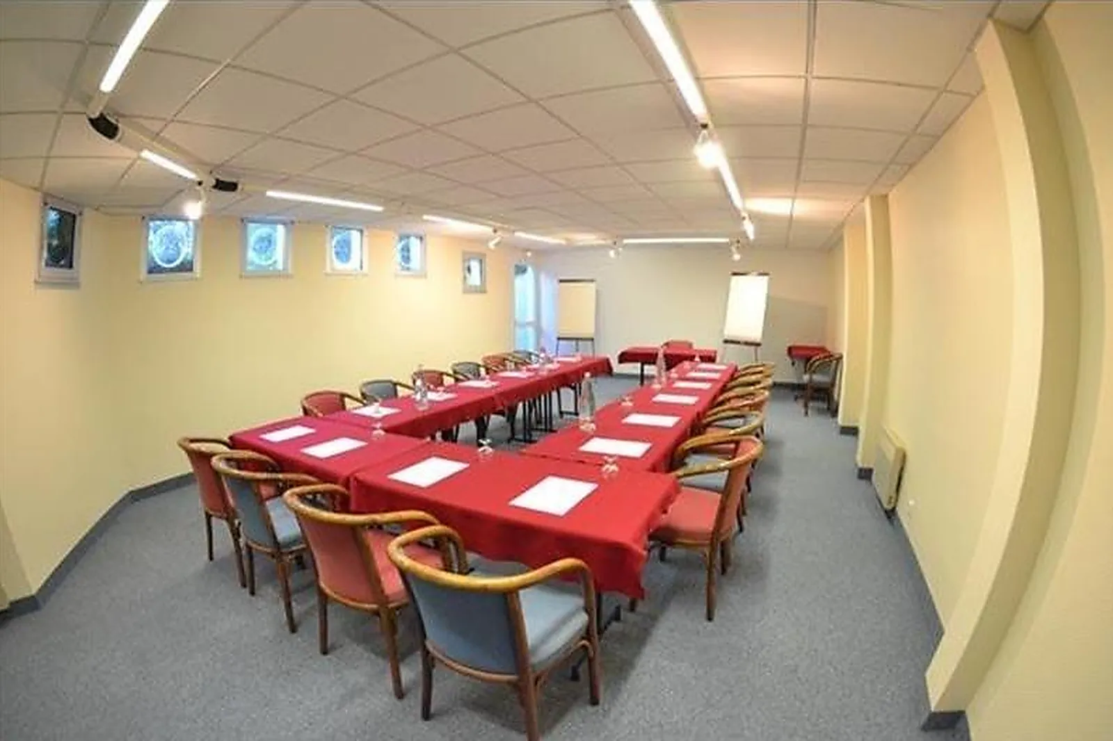 Lieux événementiels, HÔTEL LA CANOPÉE