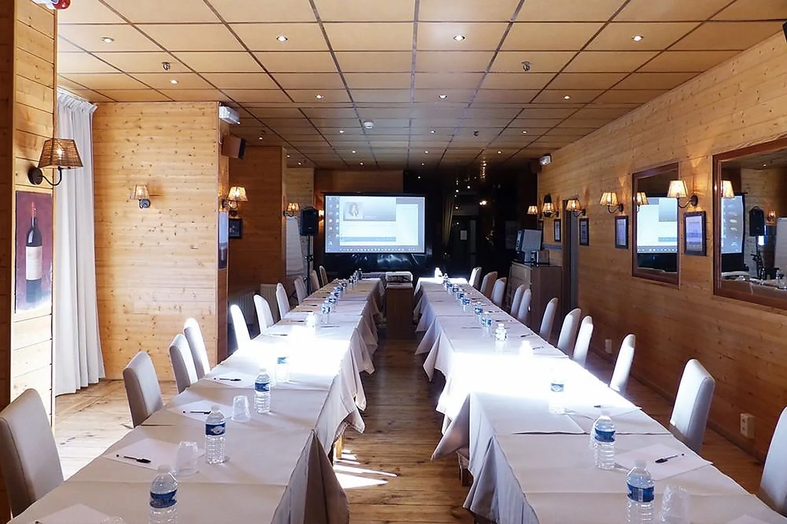 Lieux événementiels, HÔTEL LA MANDIA