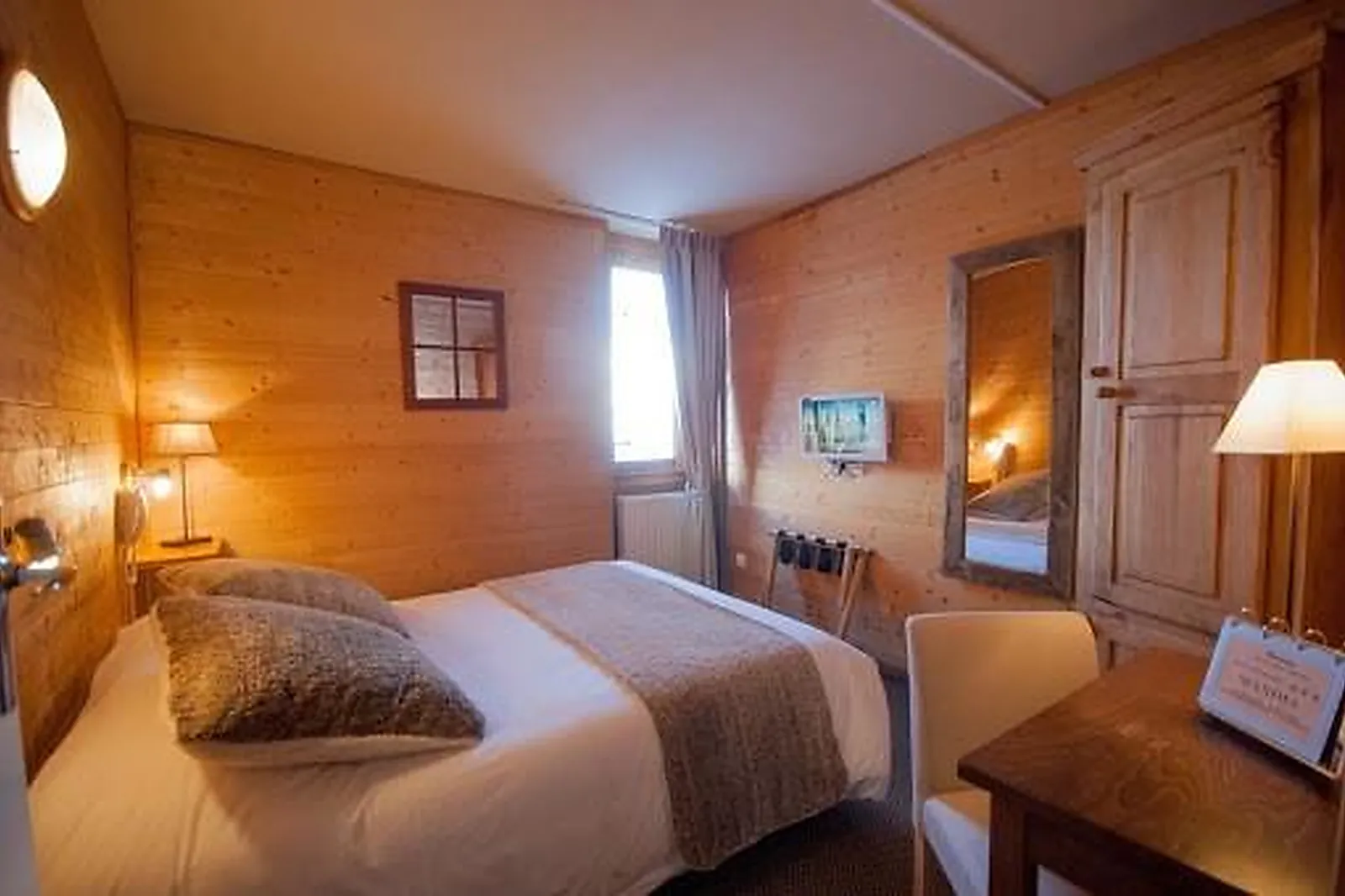 Lieux événementiels, HÔTEL LA MANDIA