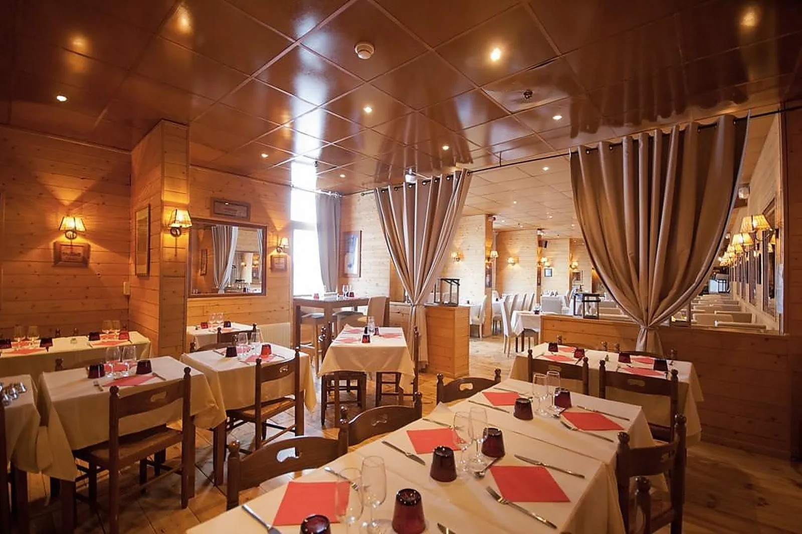 Lieux événementiels, HÔTEL LA MANDIA