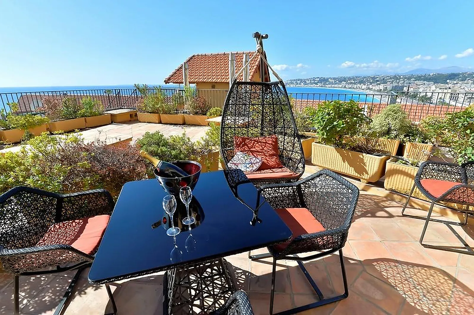 Lieux événementiels, HÔTEL LA PEROUSE