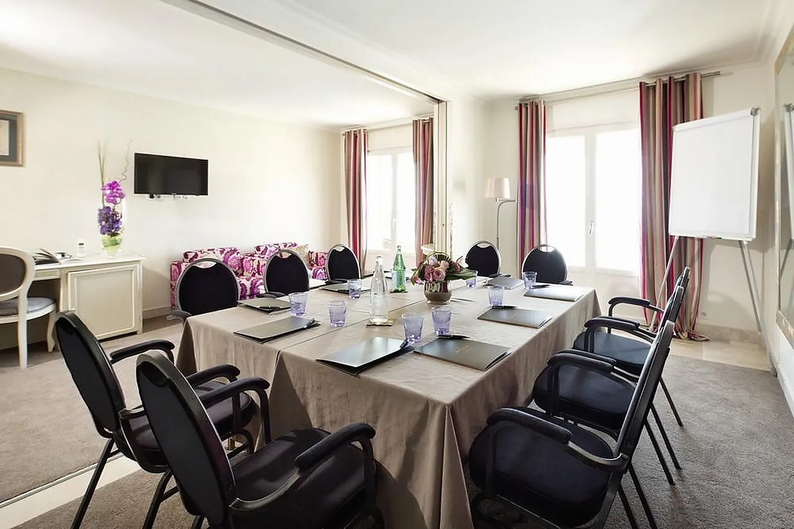 Lieux événementiels, HÔTEL LA PEROUSE