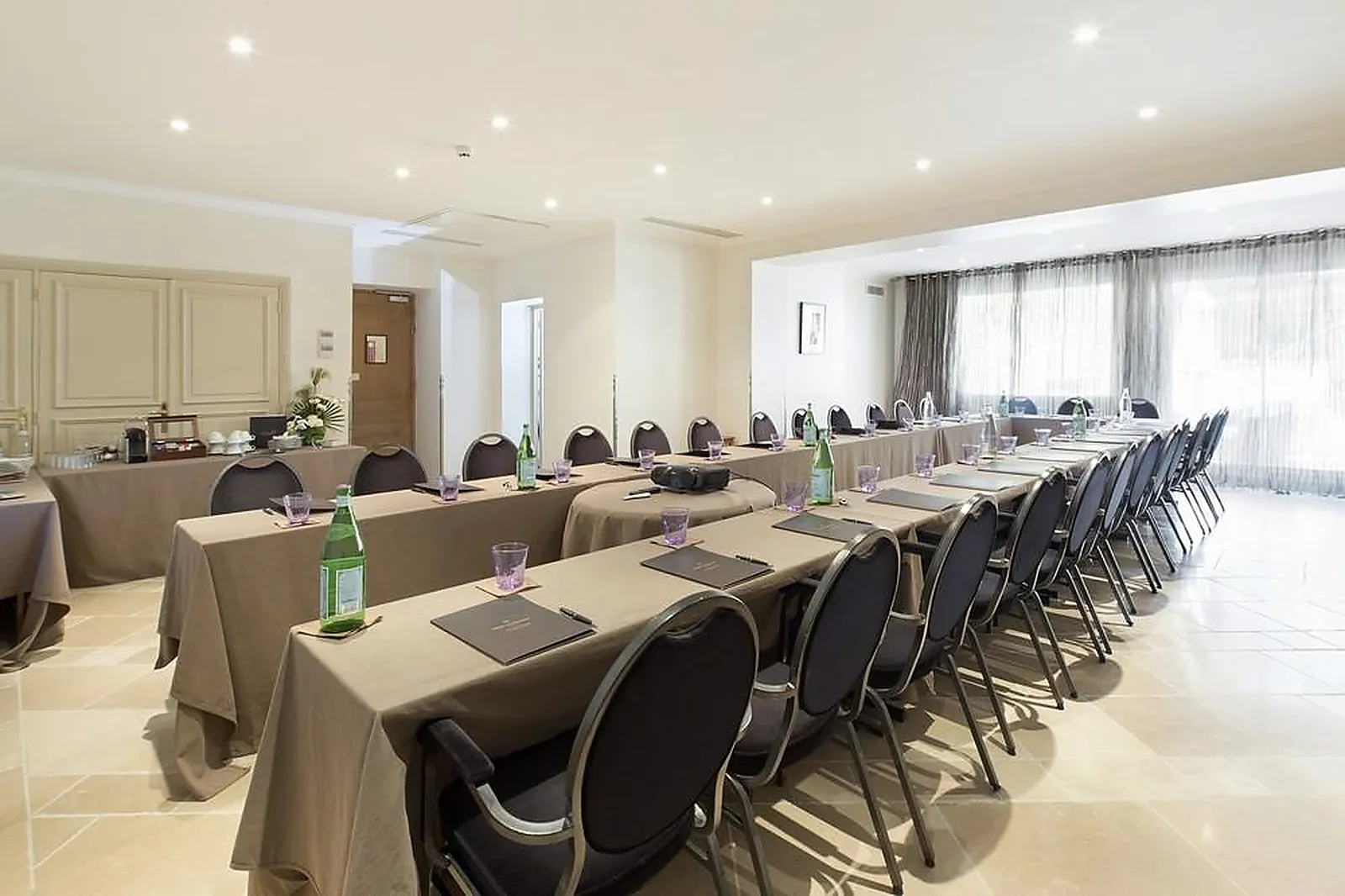 Lieux événementiels, HÔTEL LA PEROUSE