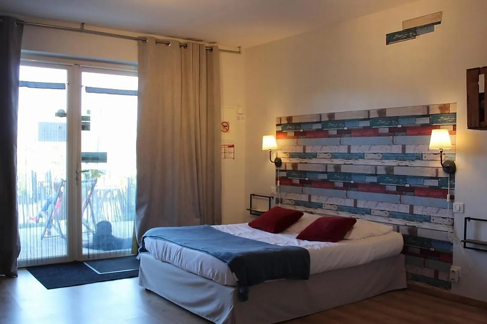 Lieux événementiels, HÔTEL LA PEYRADE