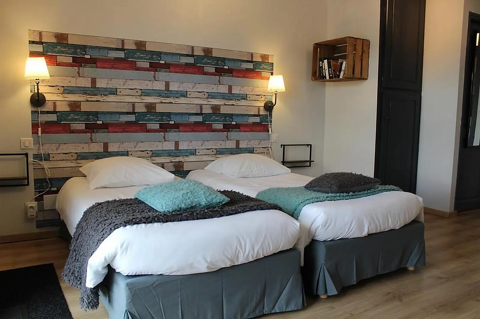 Lieux événementiels, HÔTEL LA PEYRADE