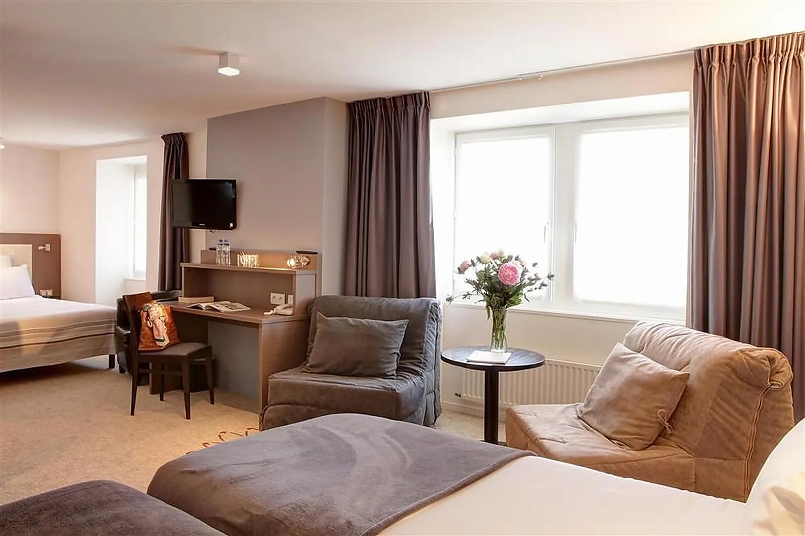 Lieux événementiels, HOTEL LE BENHUYC