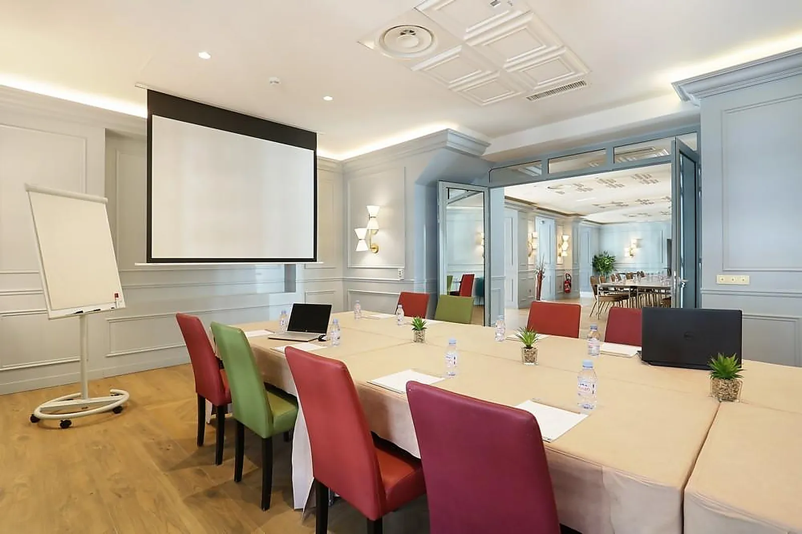 Lieux événementiels, HÔTEL LE CHEVAL BLANC PARIS MARNE LA VALLÉE