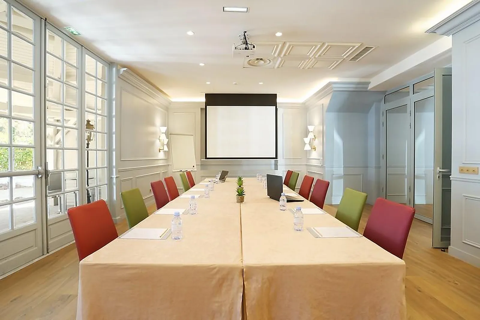 Lieux événementiels, HÔTEL LE CHEVAL BLANC PARIS MARNE LA VALLÉE