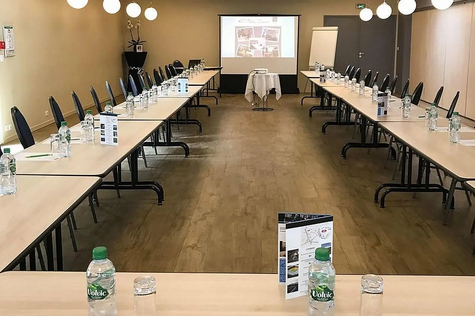 Lieux événementiels, HOTEL LE CIRCUIT LE MANS