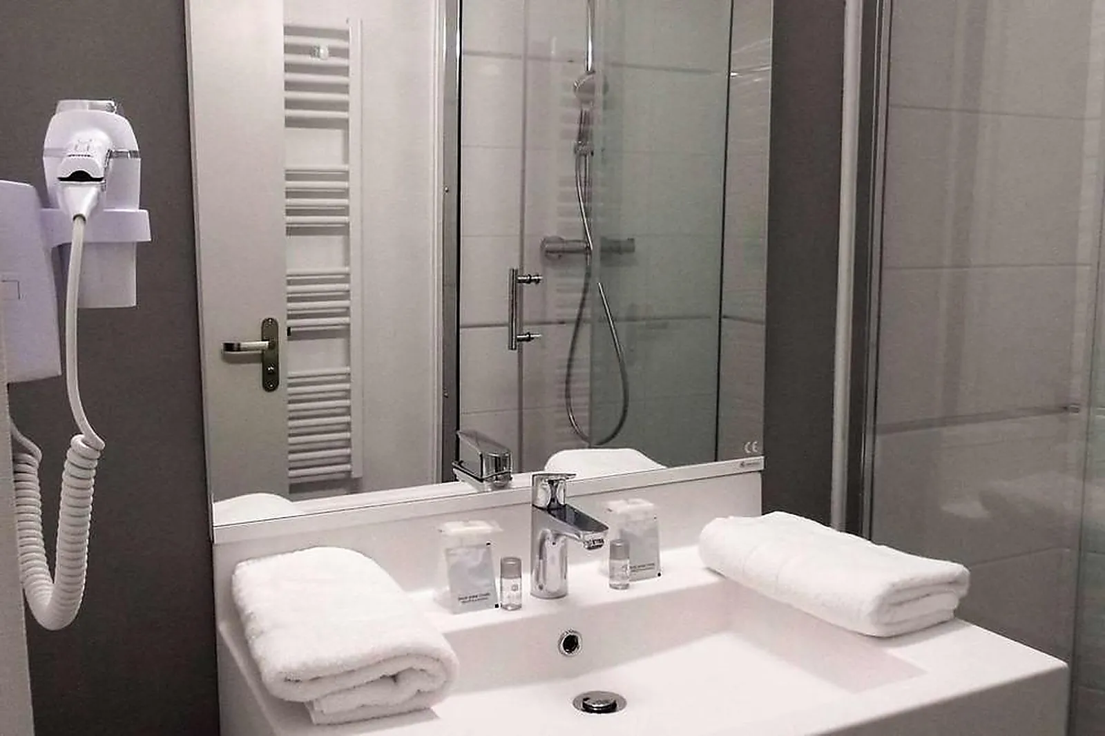 Lieux événementiels, HOTEL LE CIRCUIT LE MANS