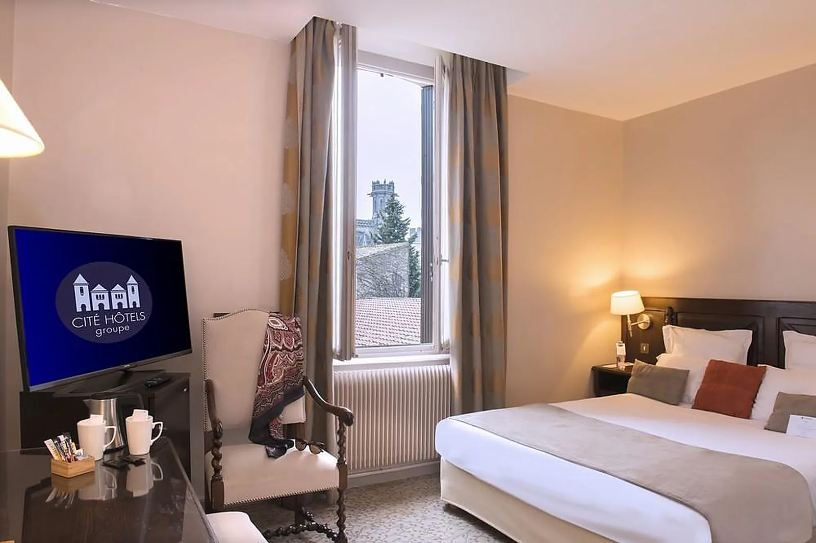 Lieux événementiels, HÔTEL LE DONJON - COEUR DE LA CITÉ MÉDIÉVALE