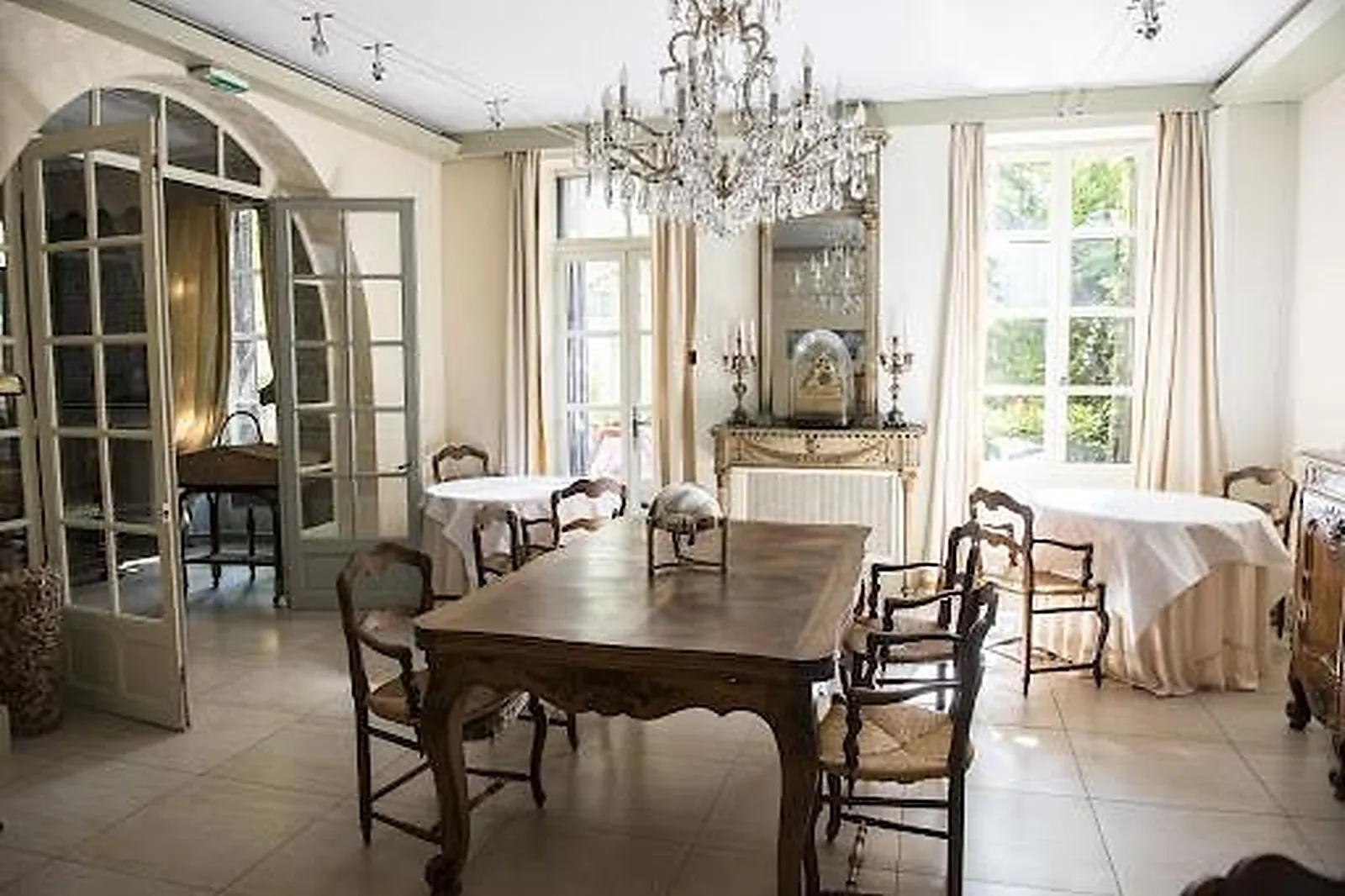 Lieux événementiels, HÔTEL LE GRAND PARIS