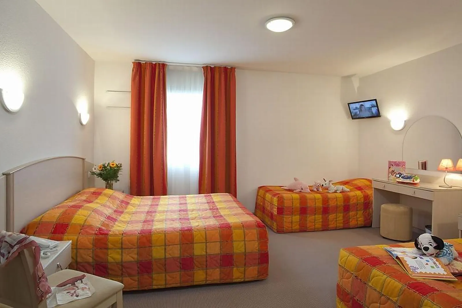 Lieux événementiels, HÔTEL LE KOLIBRI