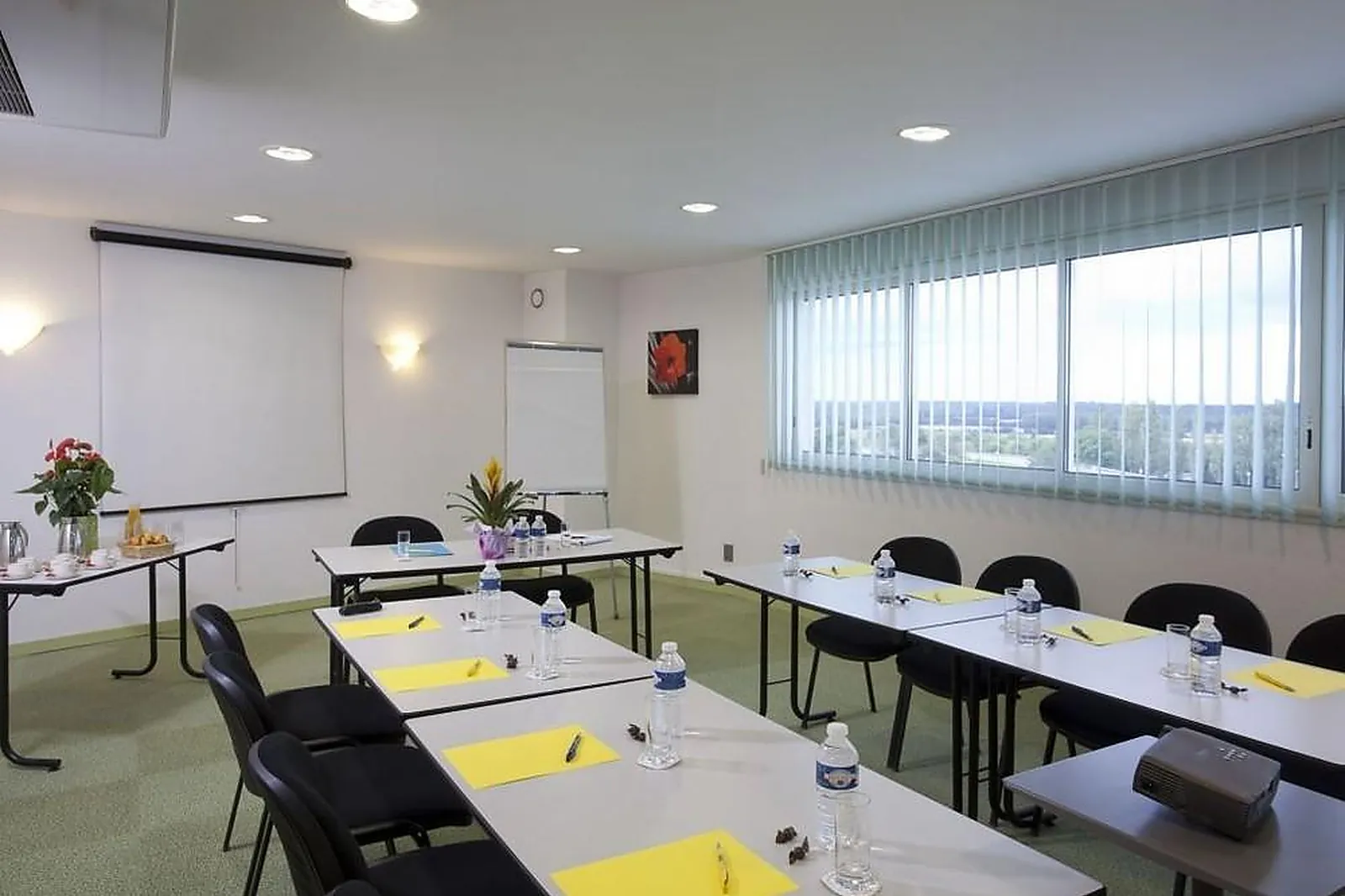 Lieux événementiels, HÔTEL LE KOLIBRI