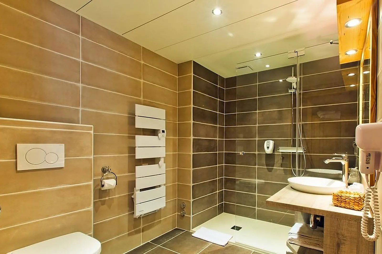 Lieux événementiels, HÔTEL LE LITTORAL