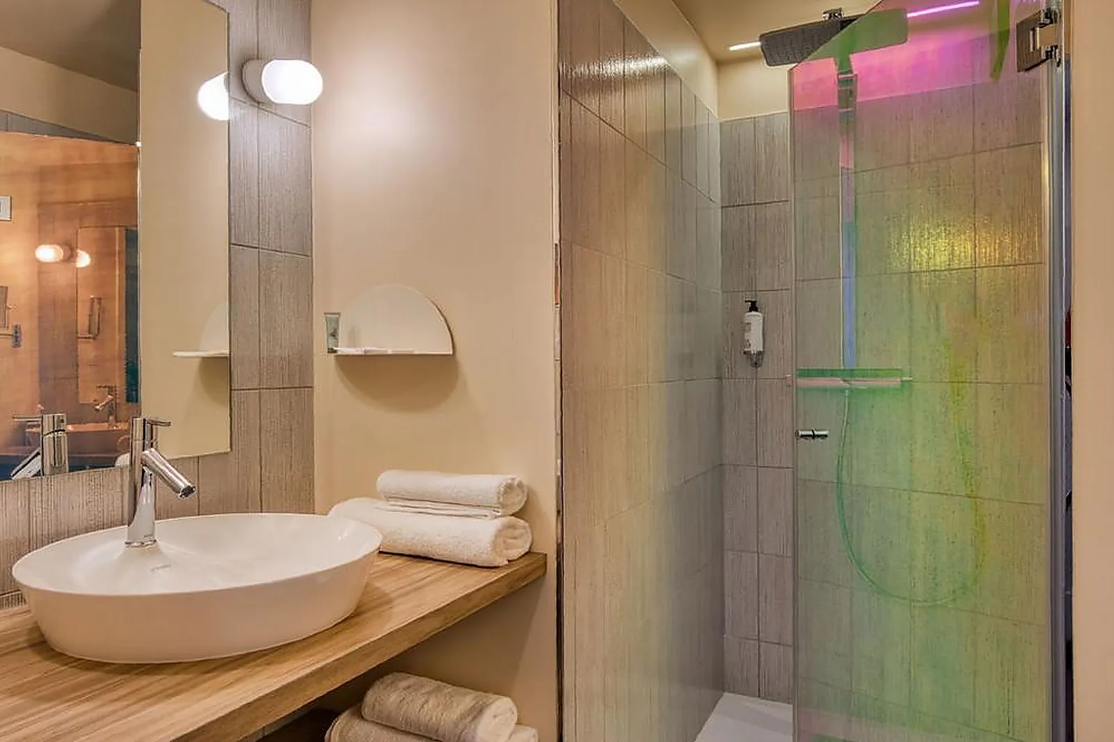 Lieux événementiels, HÔTEL LE MAGNETIC