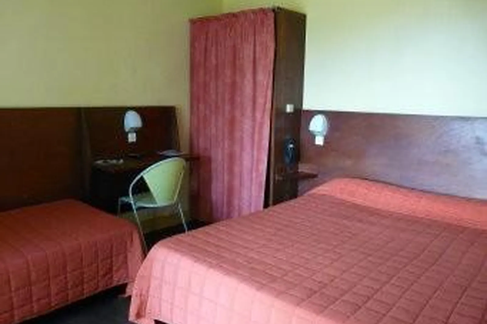 Lieux événementiels, HÔTEL LE MANS PAPEA