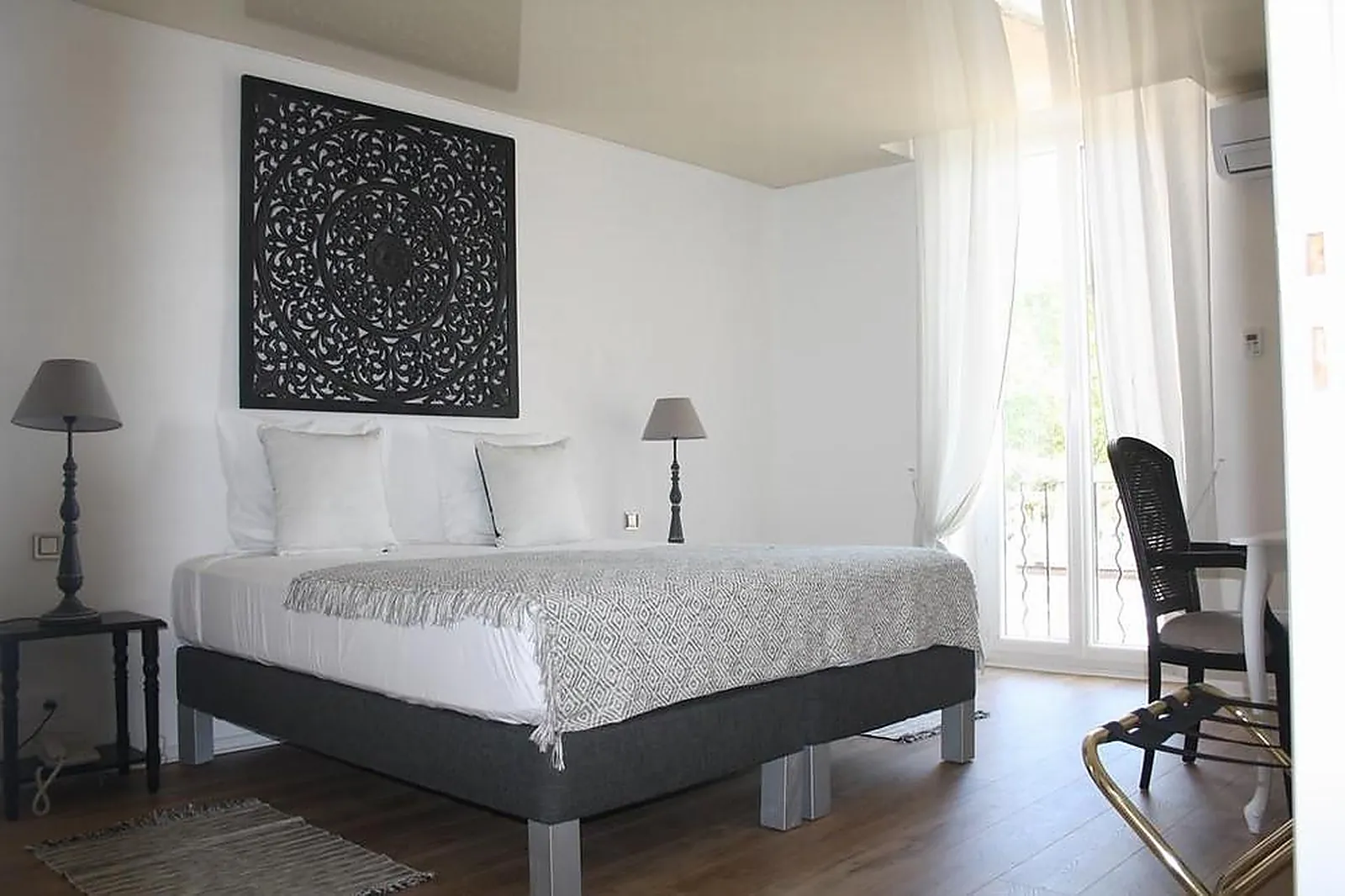 Lieux événementiels, HÔTEL LE MAS ANGELUSSI