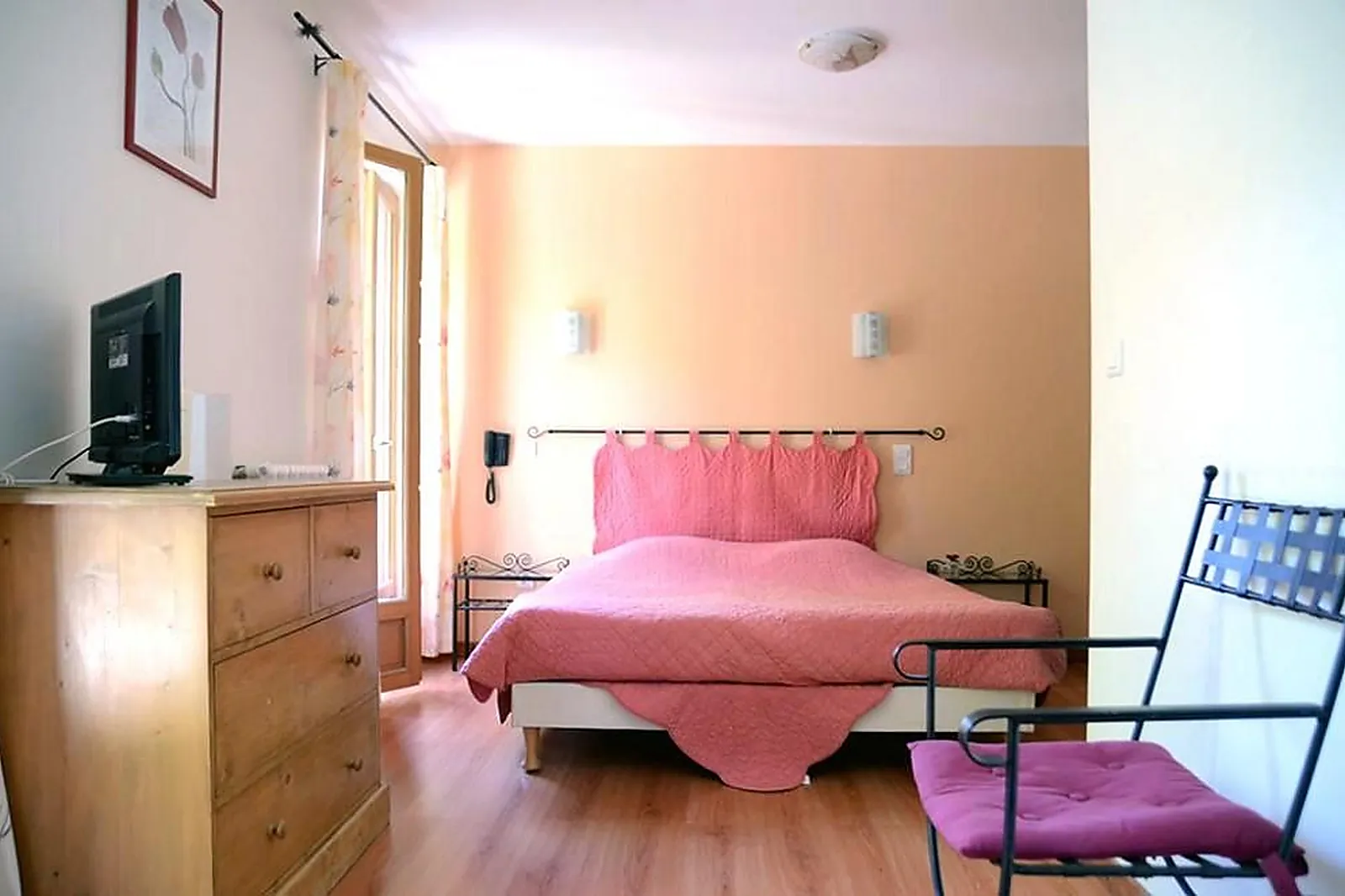 Lieux événementiels, HOTEL LE MONT BARRAL