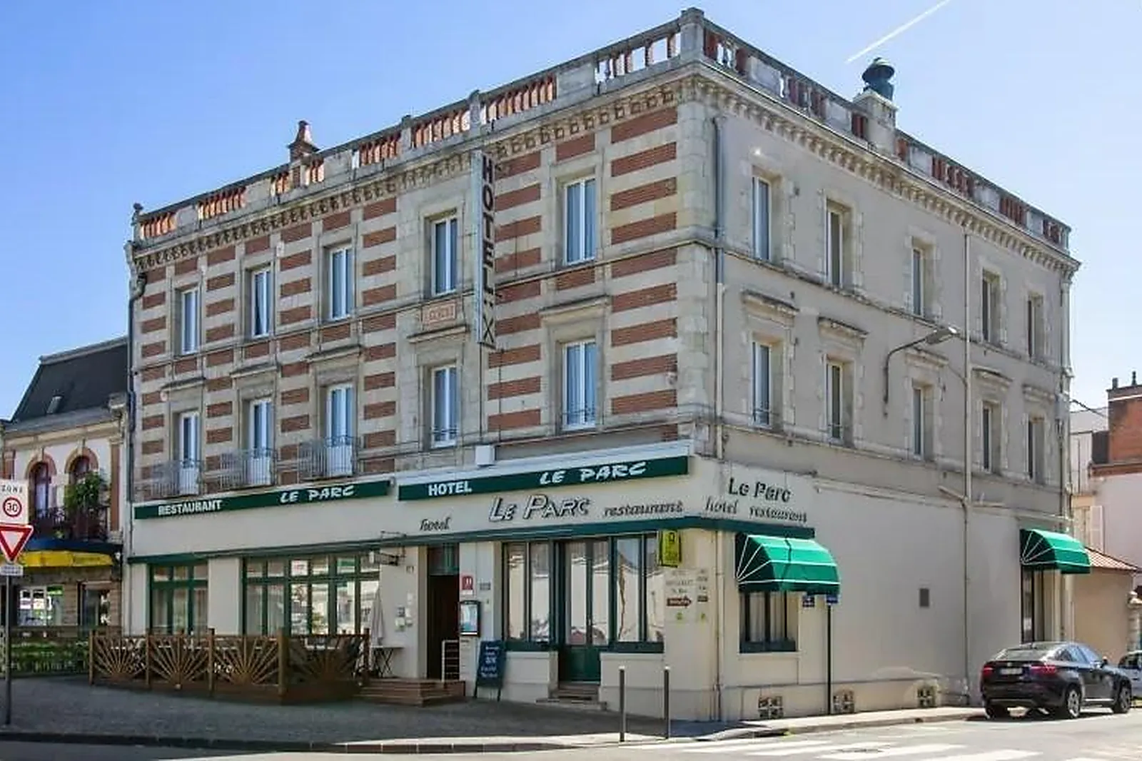 Lieux événementiels, HOTEL LE PARC À MOULINS