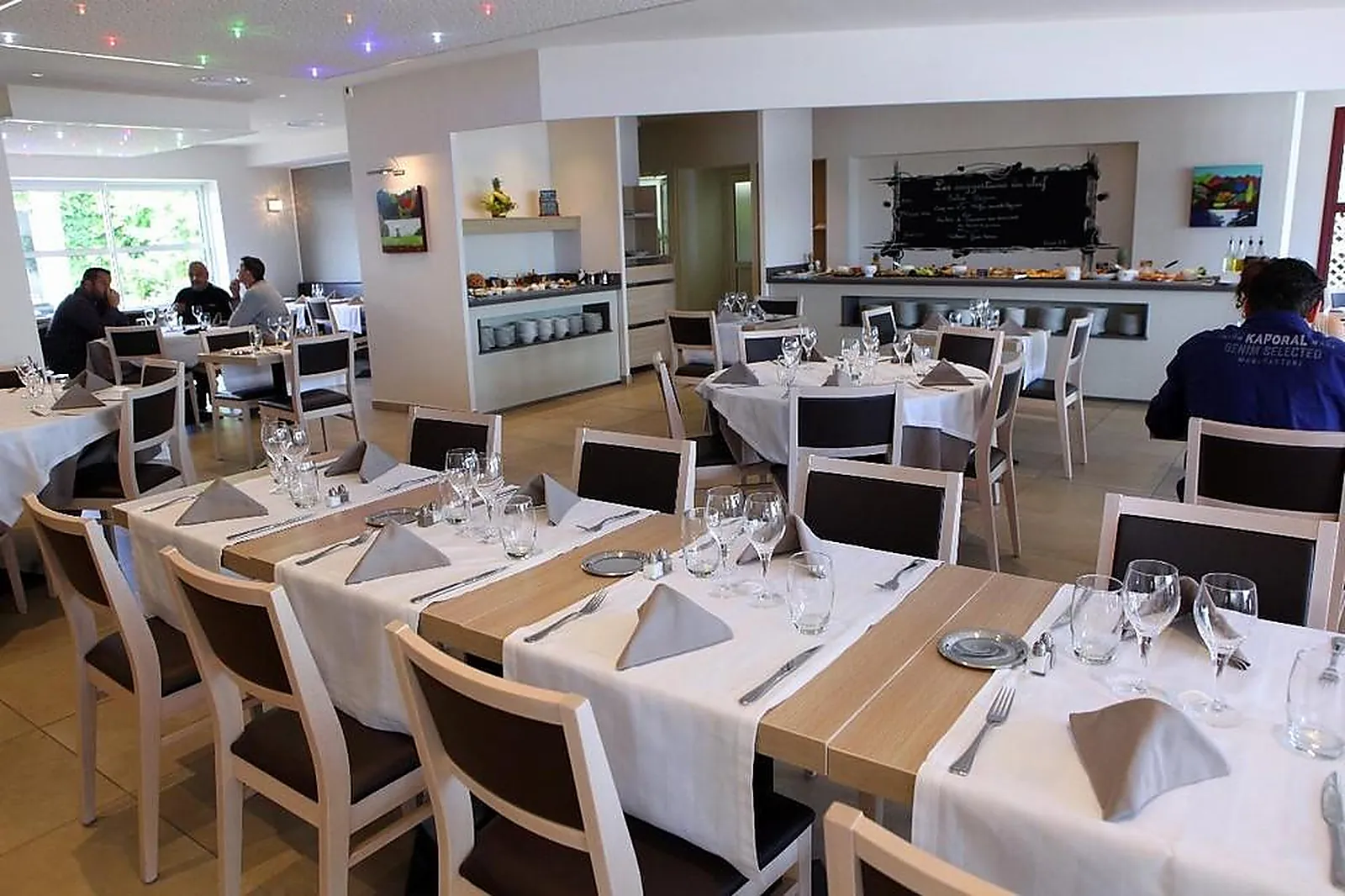 Lieux événementiels, HÔTEL LE PAVILLON