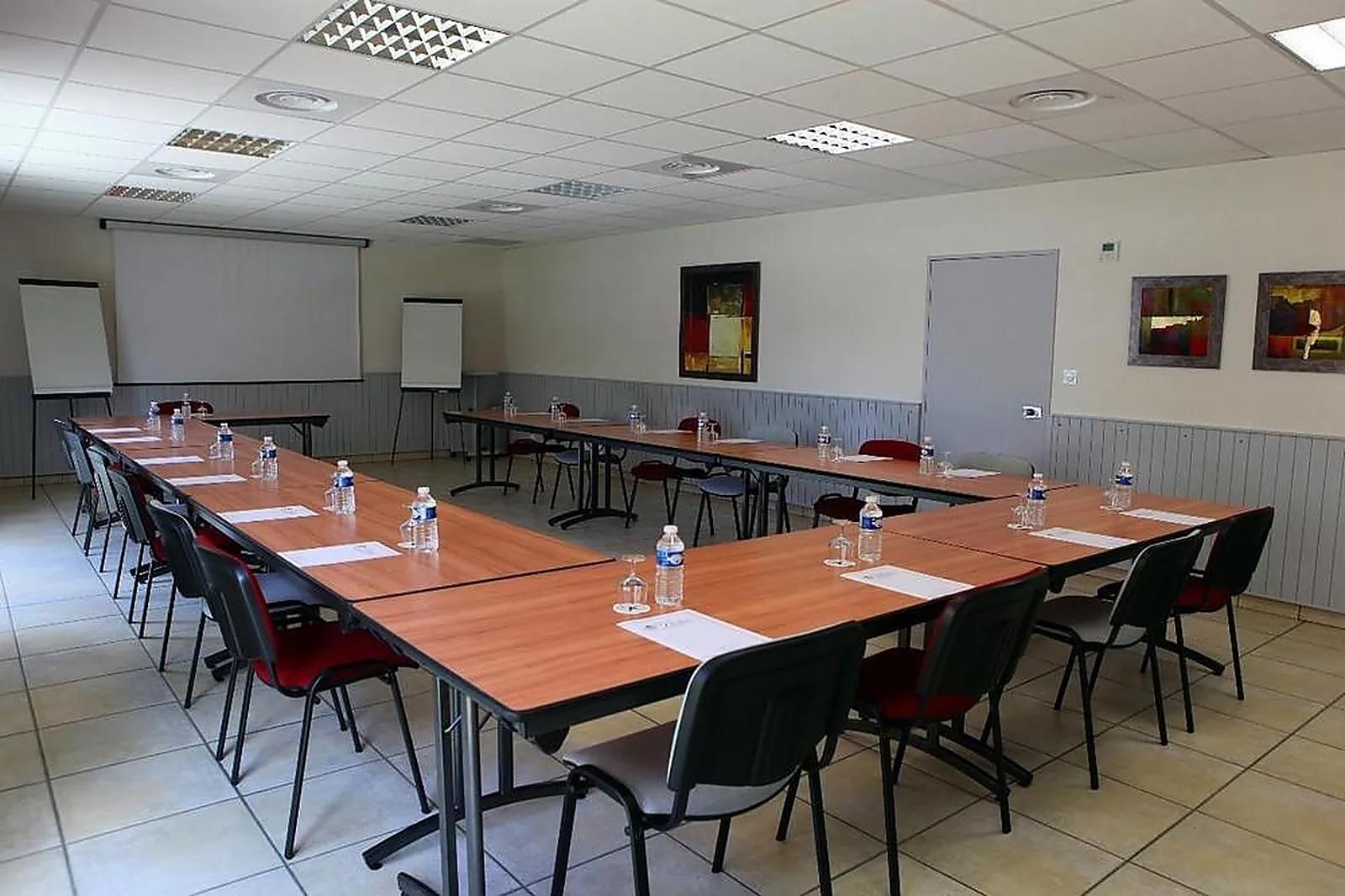 Lieux événementiels, HÔTEL LE PAVILLON