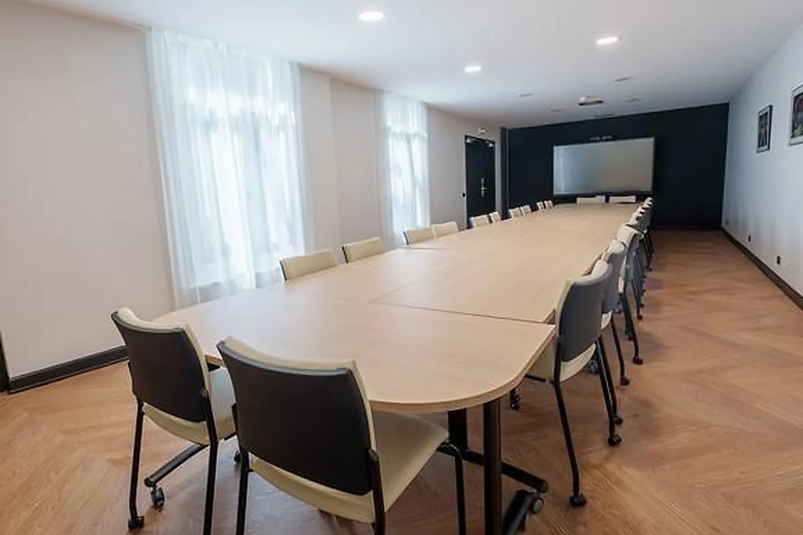 Lieux événementiels, HÔTEL LE PICARDY