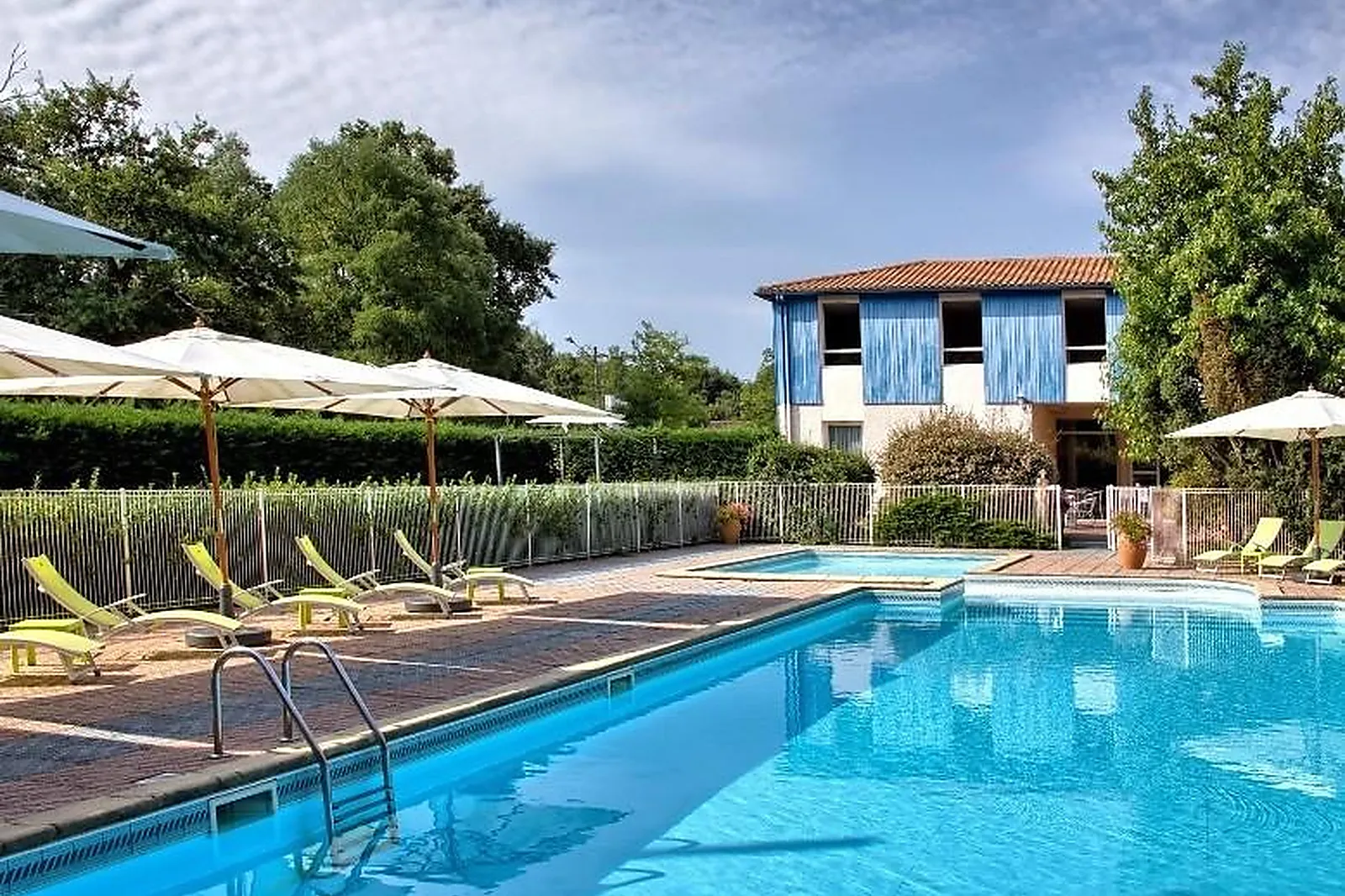 Lieux événementiels, HÔTEL LE PONT BERNET