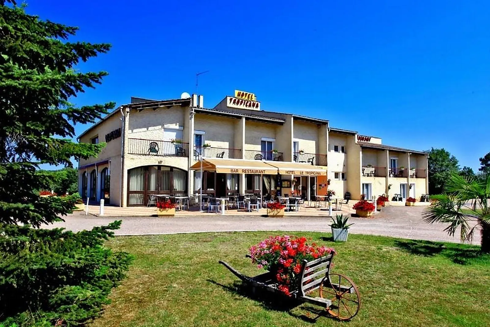 Lieux événementiels, HÔTEL LE TROPICANA