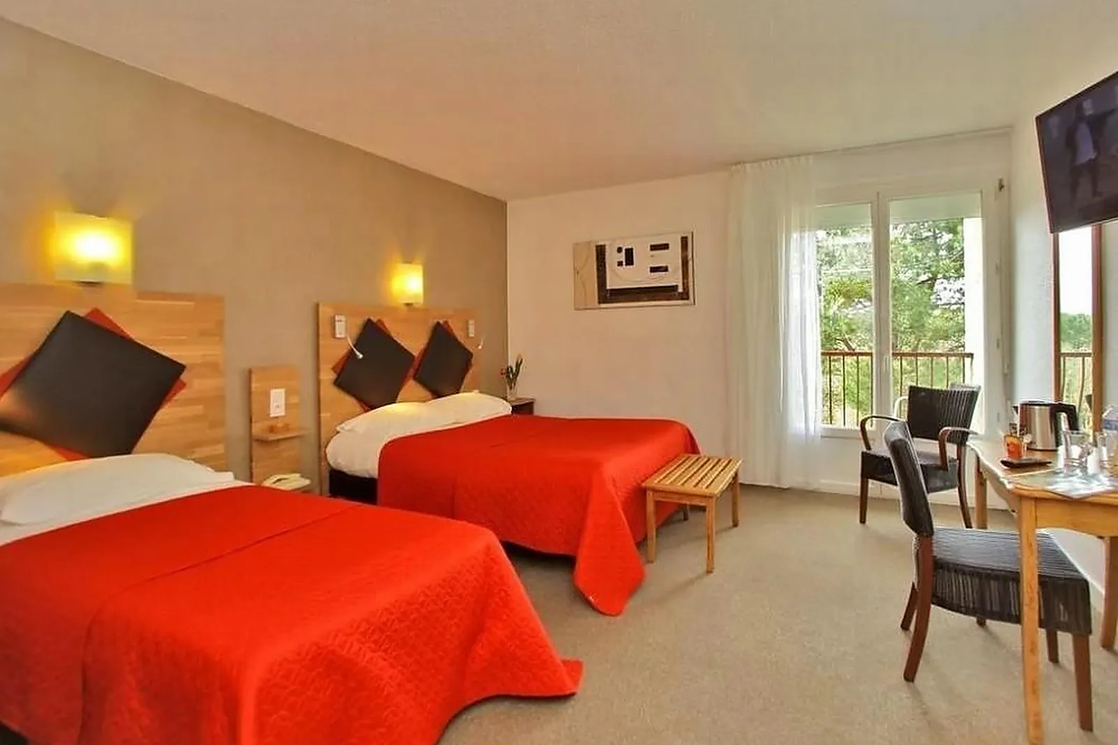 Lieux événementiels, HÔTEL LE TROPICANA