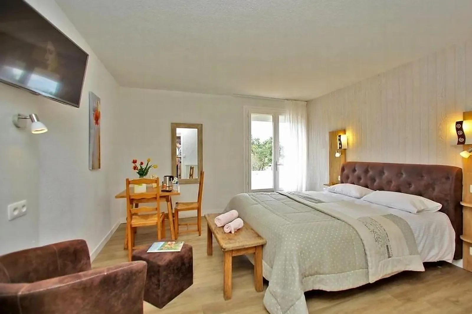 Lieux événementiels, HÔTEL LE TROPICANA