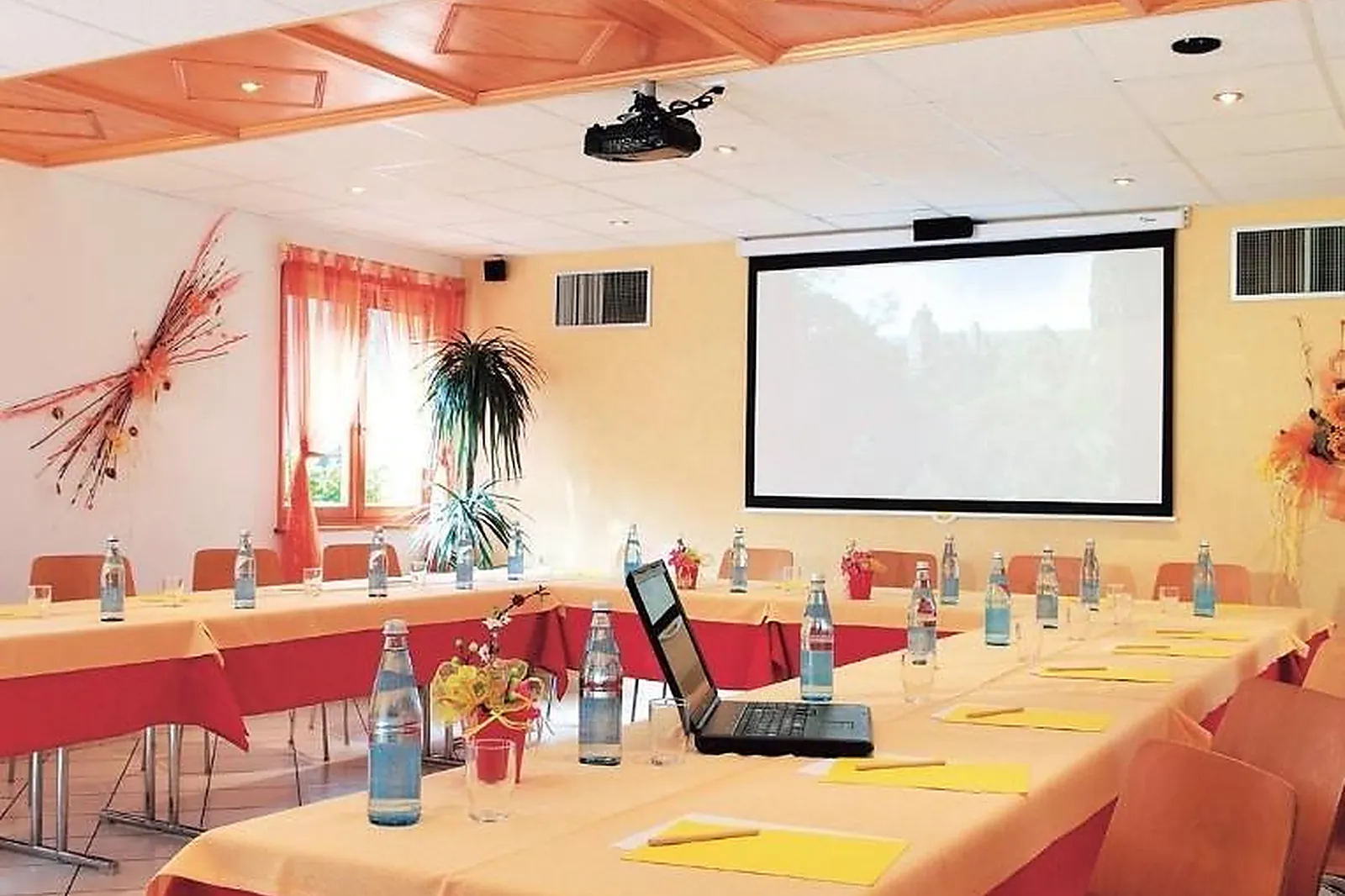 Lieux événementiels, HÔTEL LE VÉTINÉ