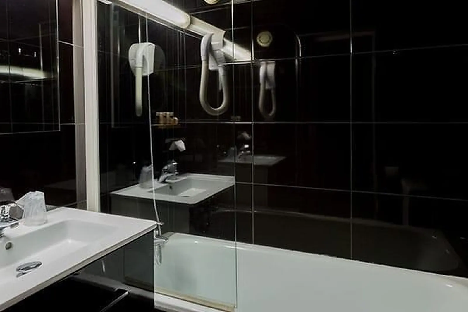 Lieux événementiels, HÔTEL LÉMAN OPERA