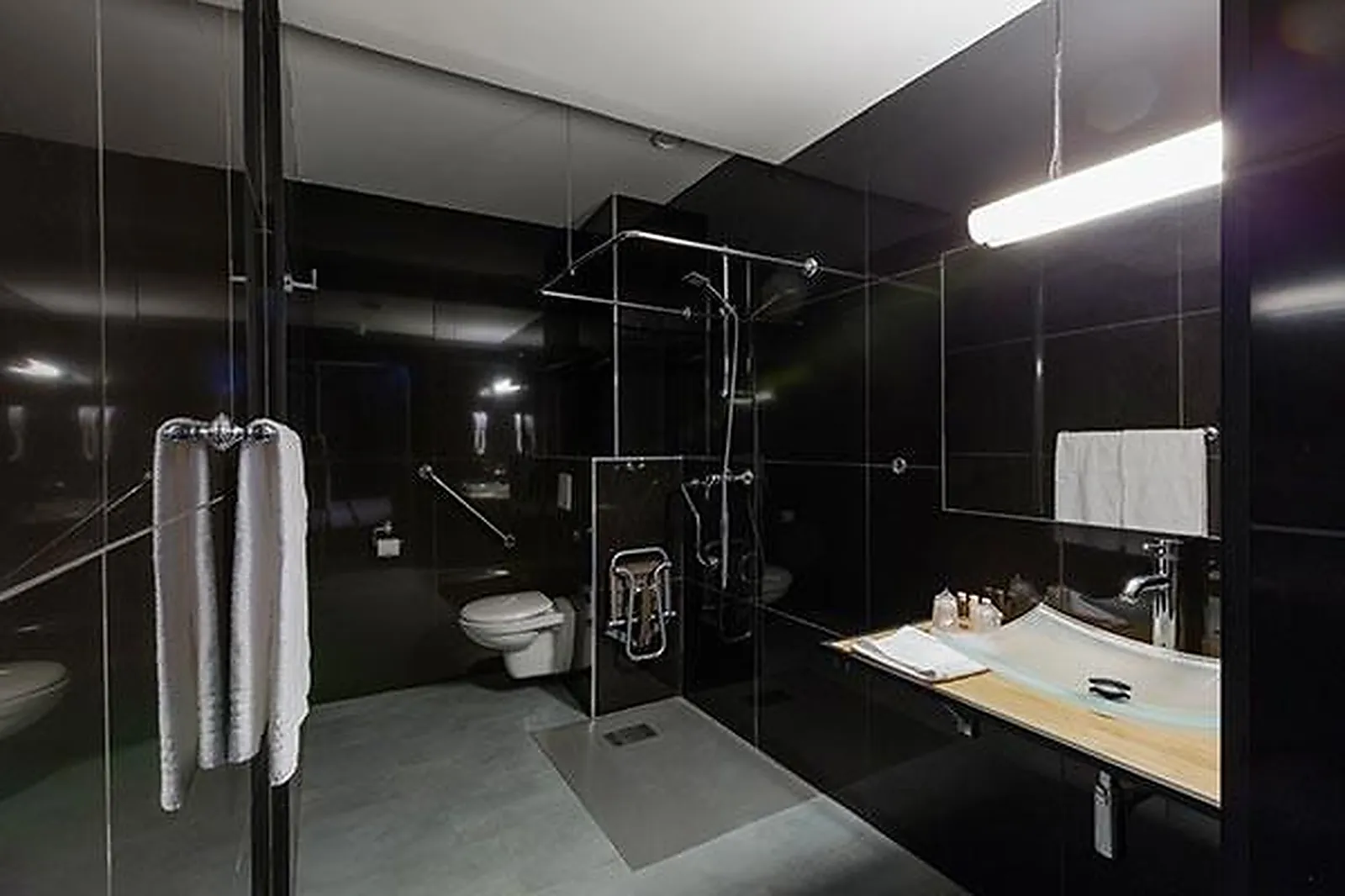 Lieux événementiels, HÔTEL LÉMAN OPERA