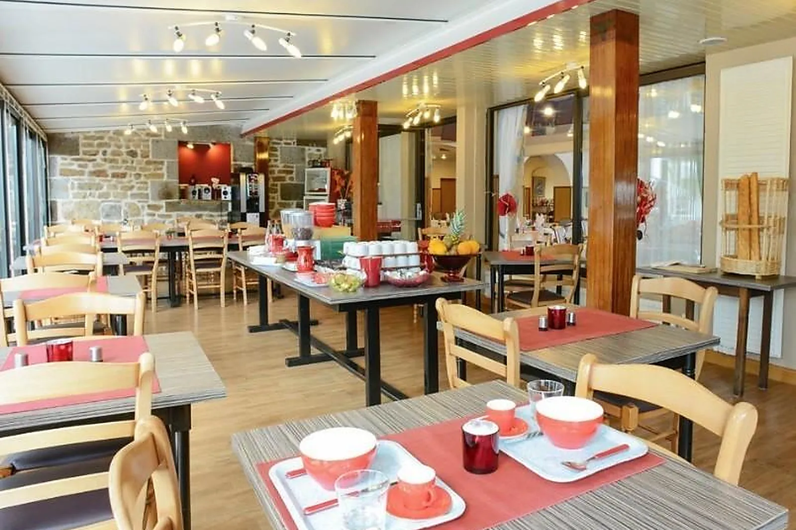 Lieux événementiels, HÔTEL LES 13 ASSIETTES