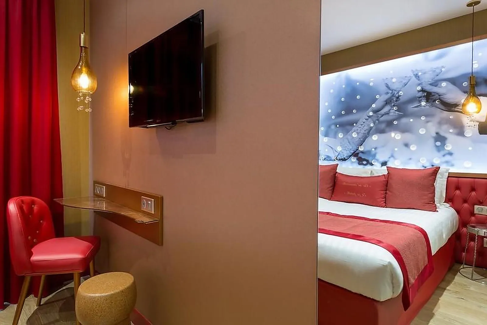 Lieux événementiels, HÔTEL LES BULLES DE PARIS