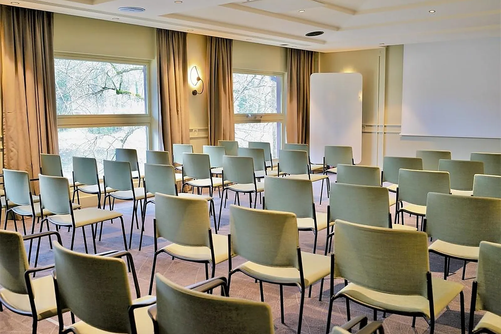 Lieux événementiels, HOTEL LES ETANGS DE COROT