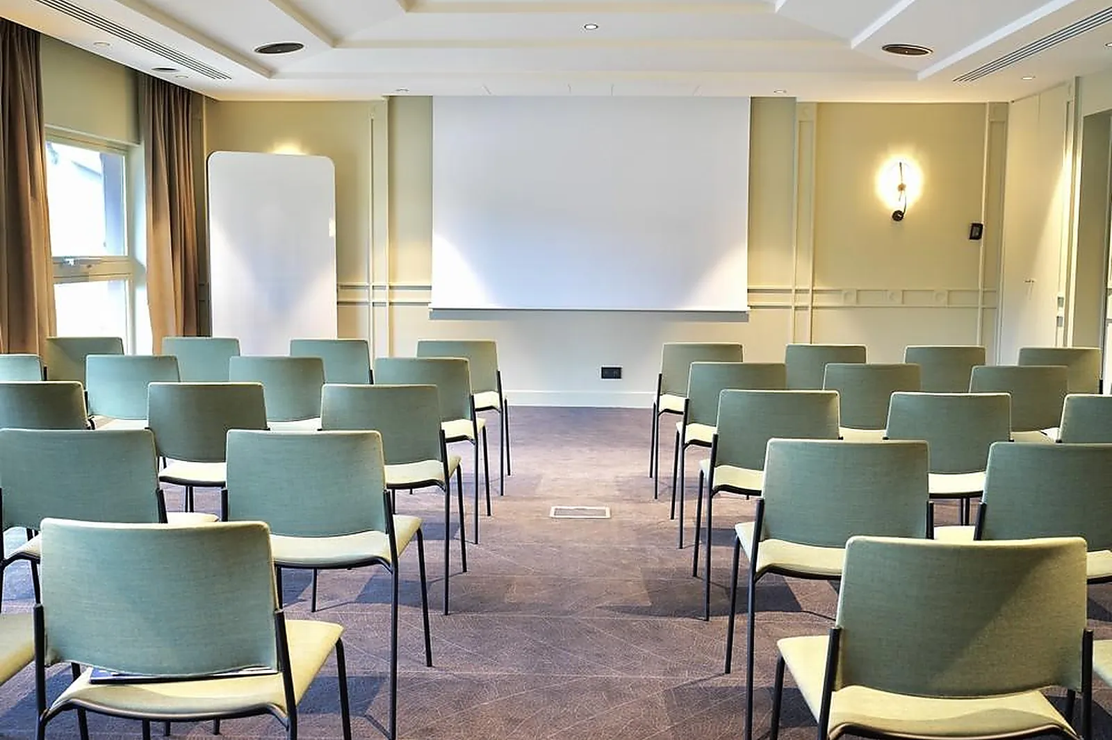 Lieux événementiels, HOTEL LES ETANGS DE COROT