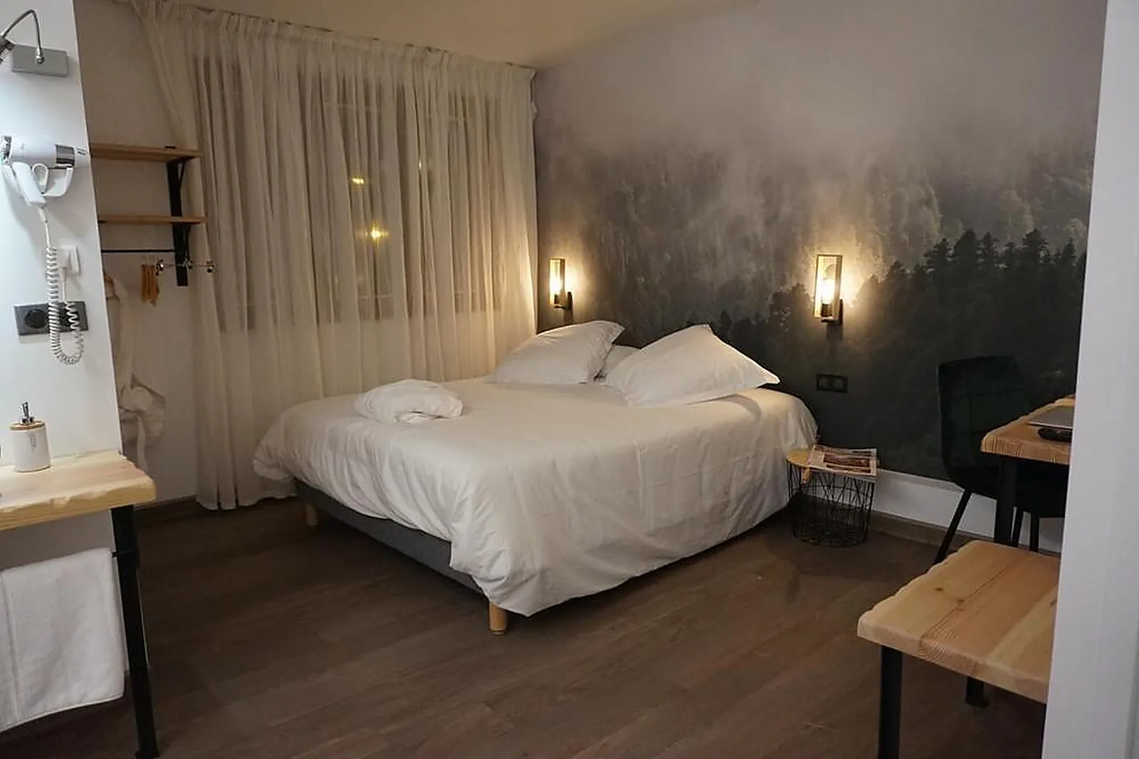 Lieux événementiels, HÔTEL LES GLYCINES RESTAURANT HYDROPATHES