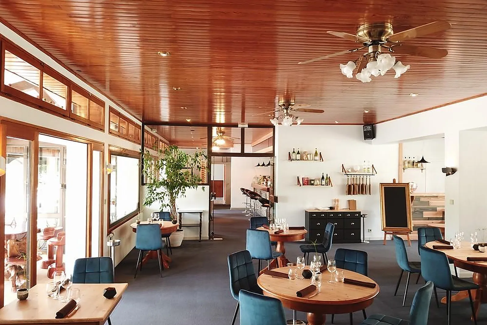 Lieux événementiels, HÔTEL LES GLYCINES RESTAURANT HYDROPATHES