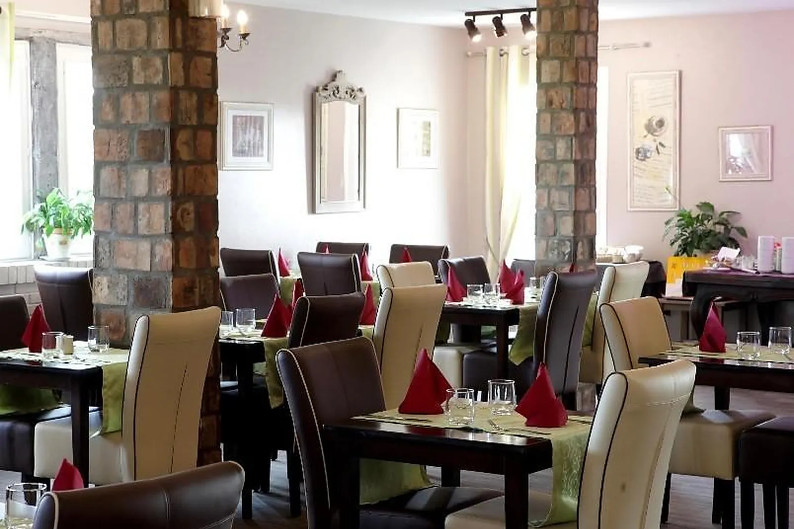 Lieux événementiels, HÔTEL LES NYMPHÉAS