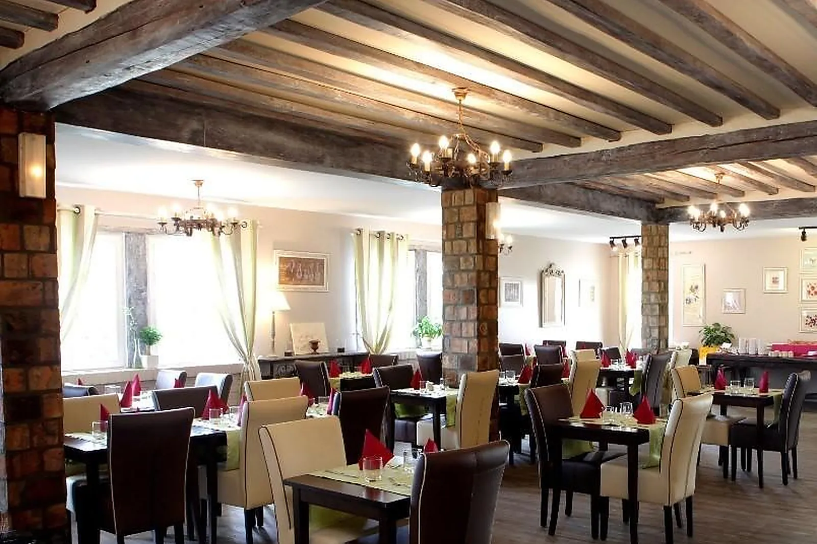 Lieux événementiels, HÔTEL LES NYMPHÉAS