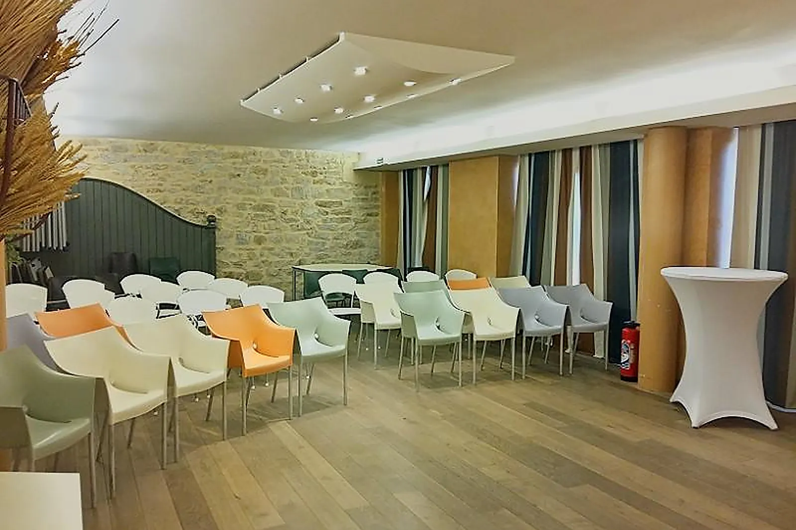 Lieux événementiels, HÔTEL LES PAGES