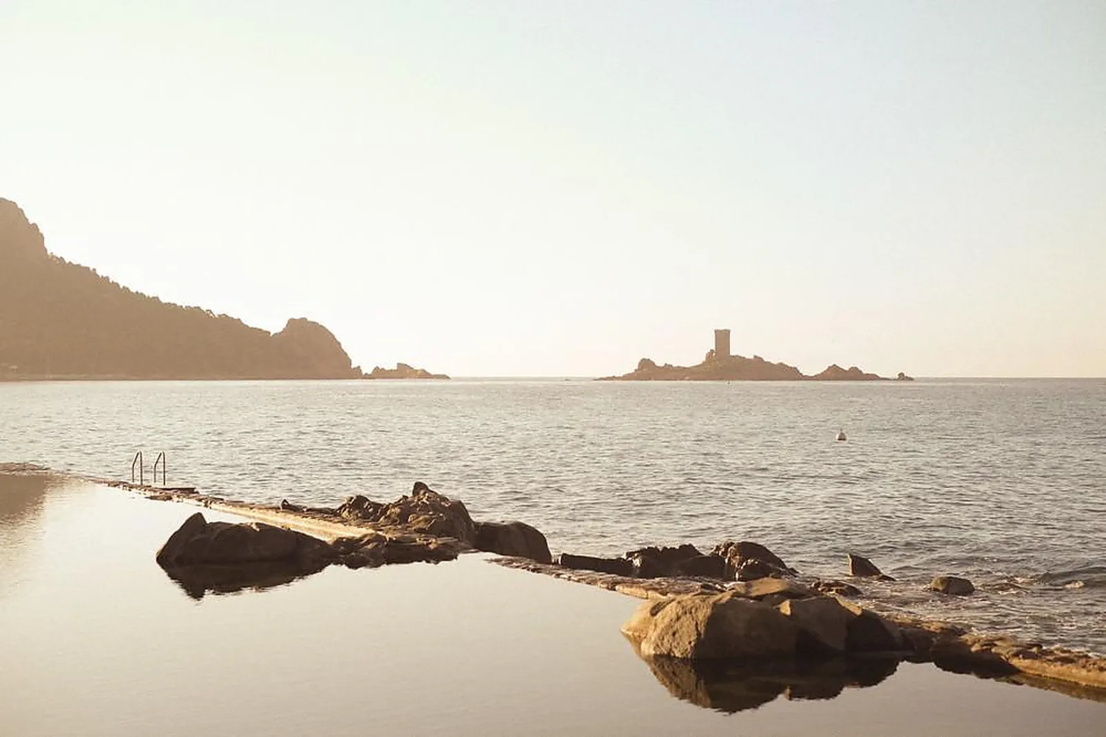 Lieux événementiels, HÔTEL LES ROCHES ROUGES
