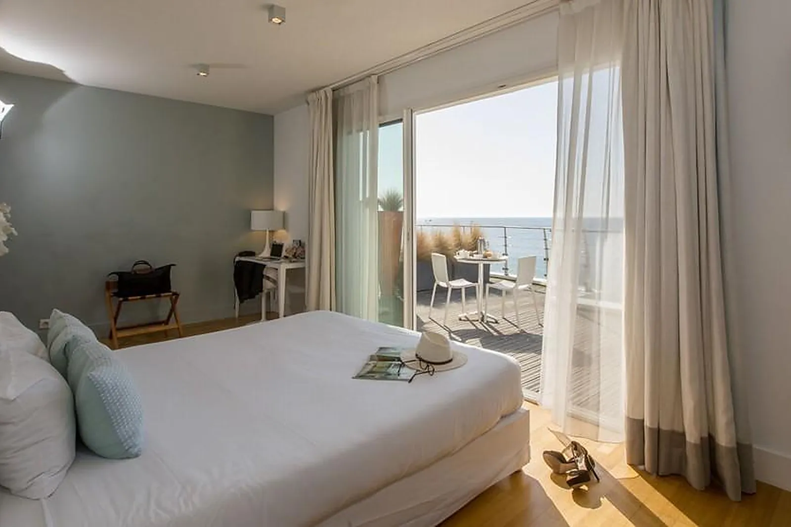 Lieux événementiels, HÔTEL LES SABLES BLANCS