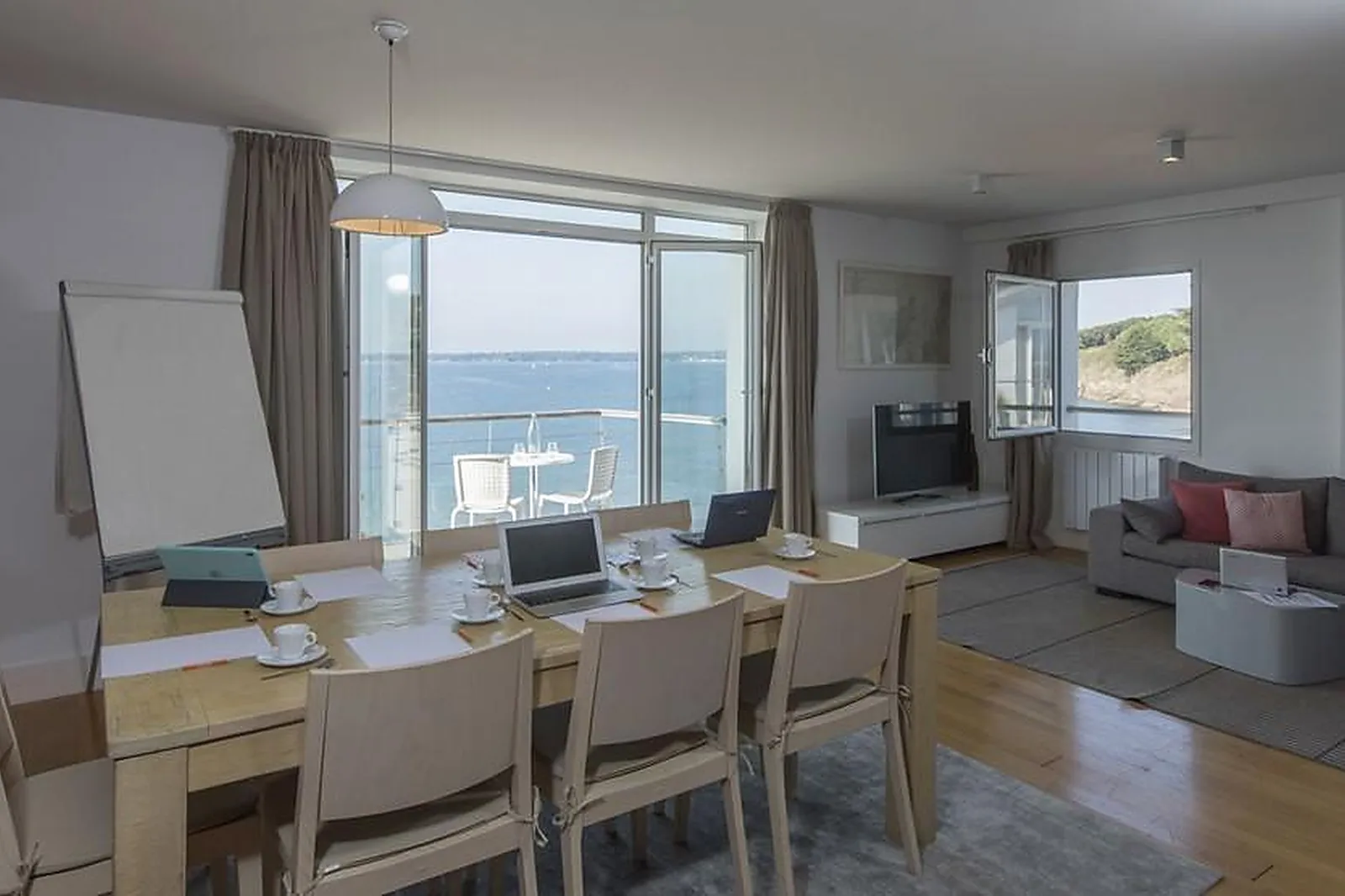 Lieux événementiels, HÔTEL LES SABLES BLANCS